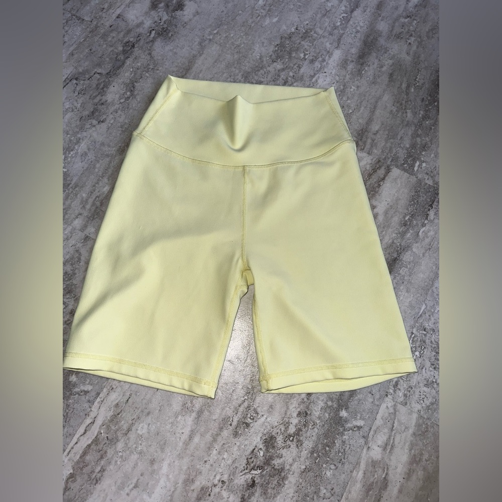 WILO ribbed high rise biker shorts size large